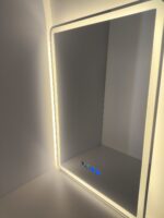 Oglinzi LED gata făcute, cu ceas și încălzire. - imagine 10