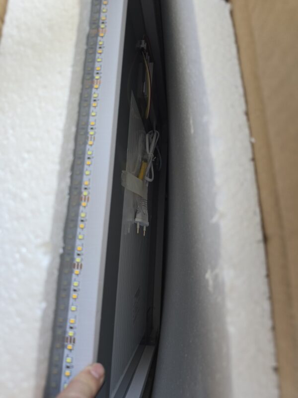 Oglinzi LED gata făcute, cu ceas și încălzire. - imagine 13