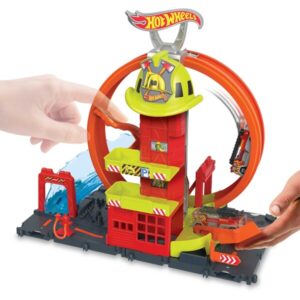 Hot Wheels Игровой набор “Городская пожарная станция. Супер петля” (Артикул: HKX41)