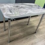 Стол кухонный (закругленный)